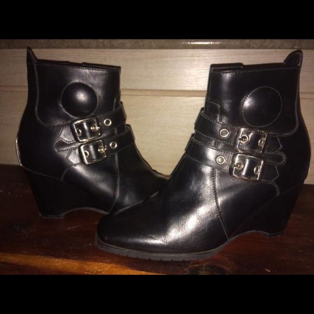 Hella Boots